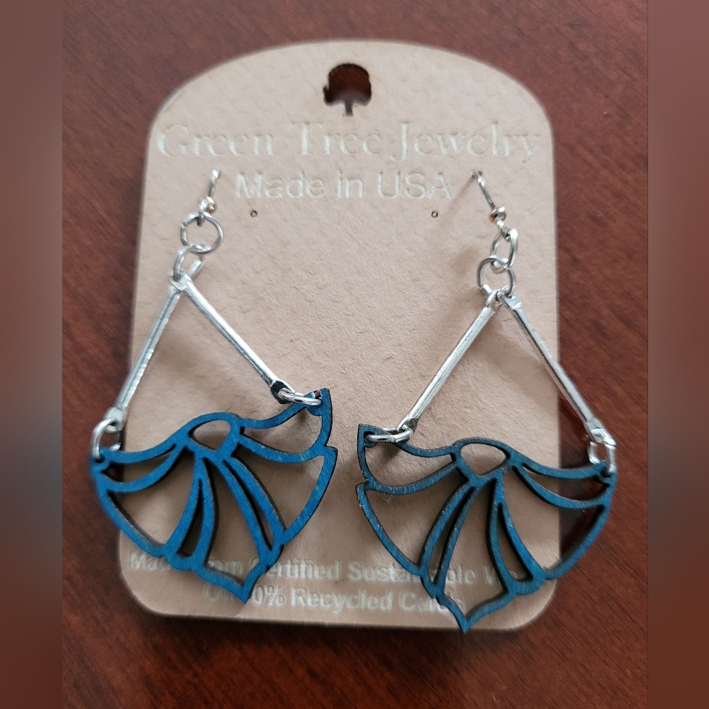 Green Tree Earrings - (NWOT)